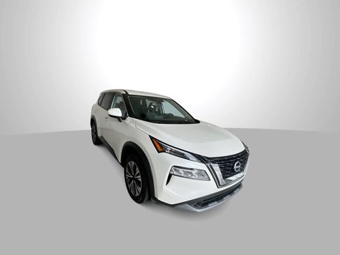 Used 2023 Nissan Rogue SV AWD/4WD image 2