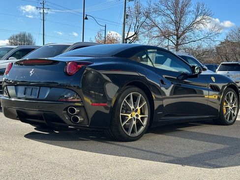 Used 2010 Ferrari California image 11