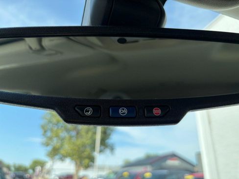 Used 2018 Chevrolet Colorado Z71 AWD/4WD image 16
