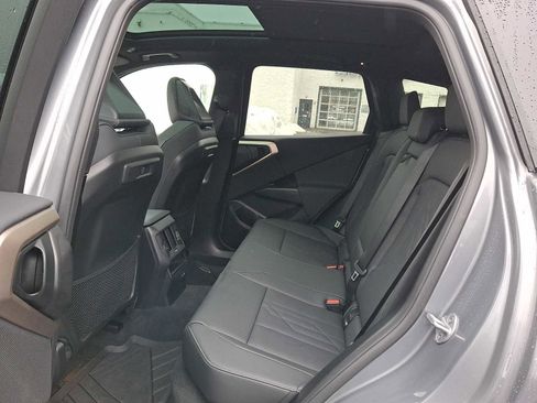 Used 2025 BMW X3 xDrive30i w/ Convenience Package image 11