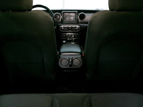 Used 2021 Jeep Wrangler Sport image 19