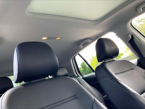 Used 2018 Volkswagen Golf SE FWD image 29