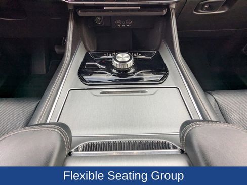 Used 2023 Jeep Wagoneer Series II image 24