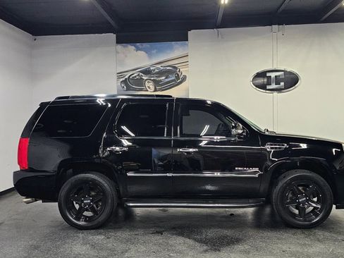 Used 2013 Cadillac Escalade 2WD image 10