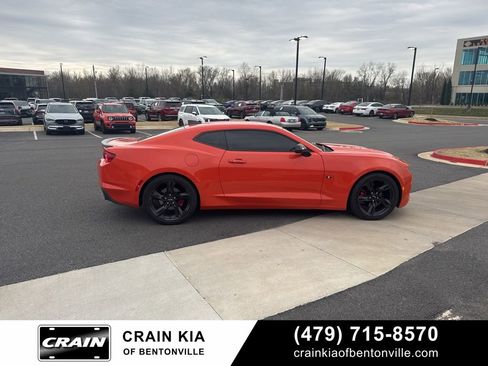 Used 2020 Chevrolet Camaro LT image 4