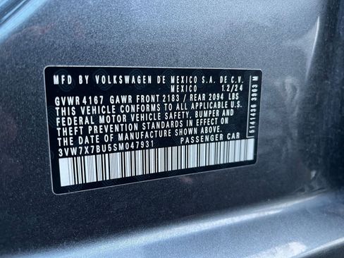 Used 2025 Volkswagen Jetta SE image 29