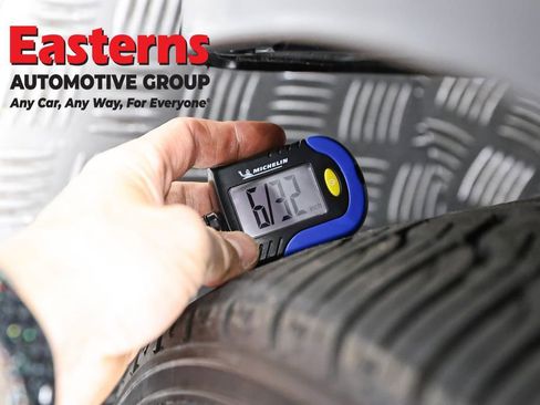 Used 2021 Tesla Model Y Long Range AWD/4WD image 20