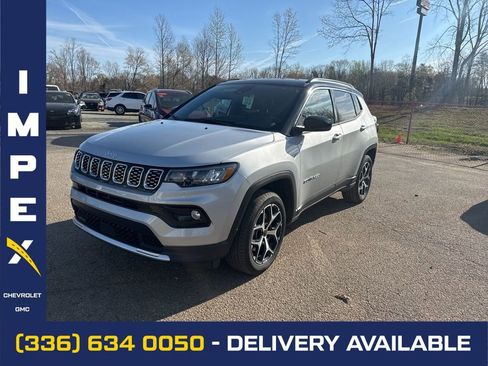 Used 2025 Jeep Compass Limited image 1