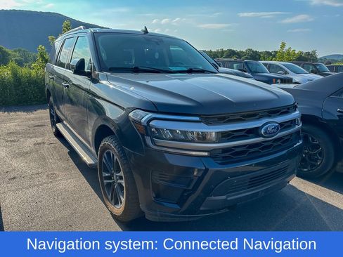 Used 2022 Ford Expedition XLT AWD/4WD image 2
