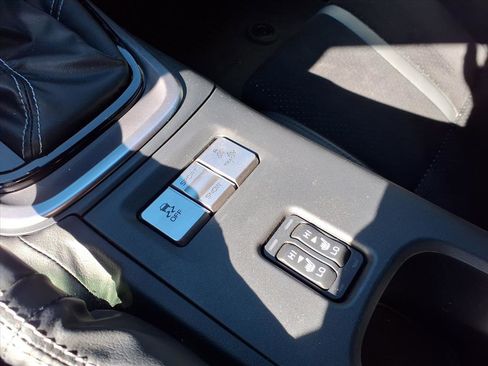 Used 2024 Toyota GR86 Premium image 4