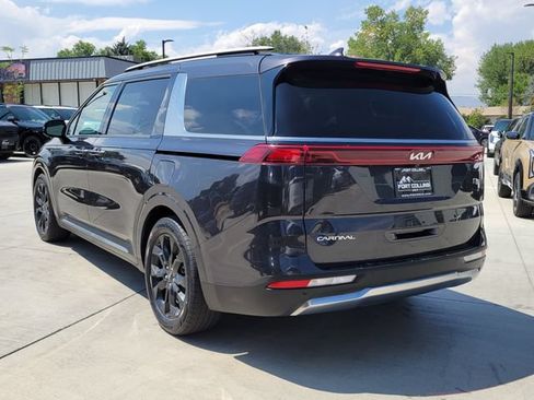Used 2023 Kia Carnival SX Prestige FWD image 3