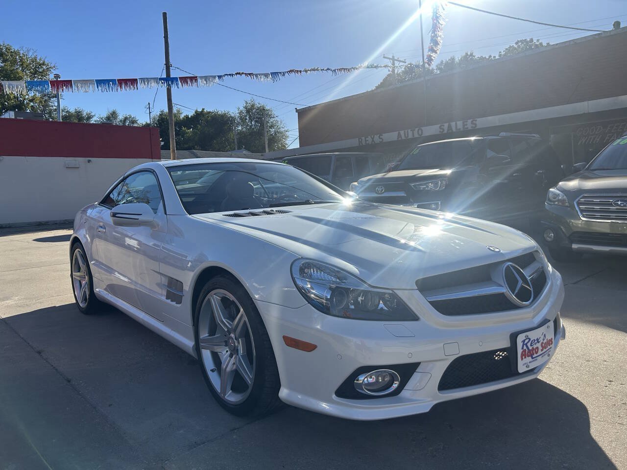 Used 2011 Mercedes-Benz SL 550 image 4