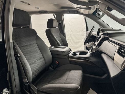 Used 2017 GMC Yukon SLE w/ HD Trailering Package image 11