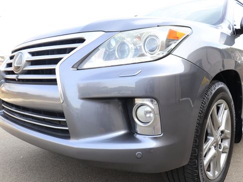 Used 2013 Lexus LX 570 4WD image 7