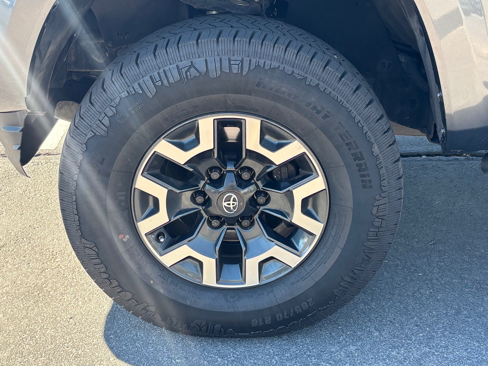 Used 2017 Toyota Tacoma TRD Sport RWD image 10