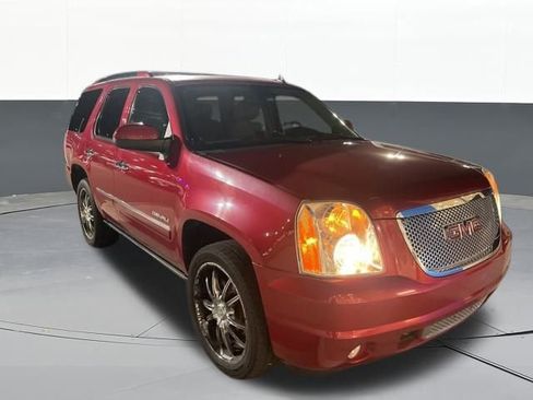 Used 2013 GMC Yukon Denali image 1
