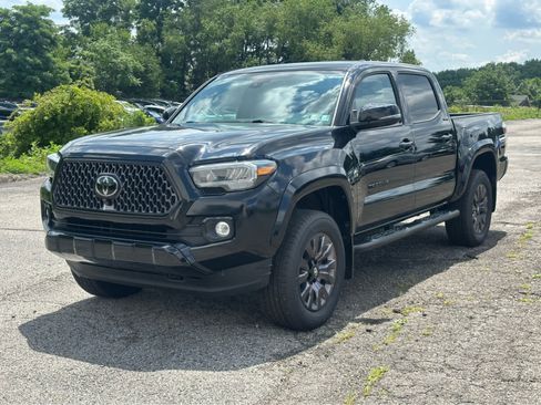 Used 2021 Toyota Tacoma Limited w/ Nightshade Package AWD/4WD image 1
