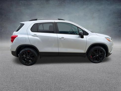 Used 2020 Chevrolet Trax LT w/ Redline Edition AWD/4WD image 6