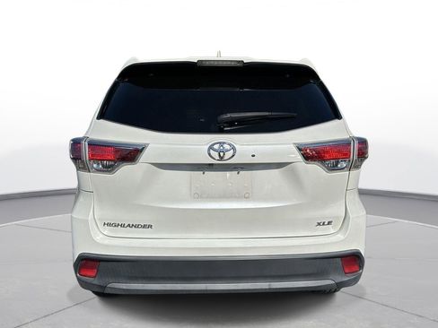 Used 2016 Toyota Highlander XLE image 7