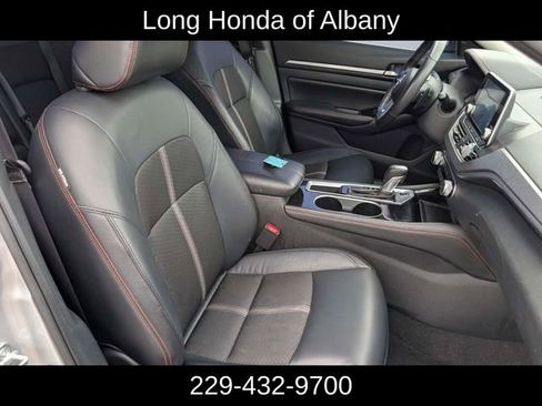 Used 2024 Nissan Altima 2.5 SR FWD image 21
