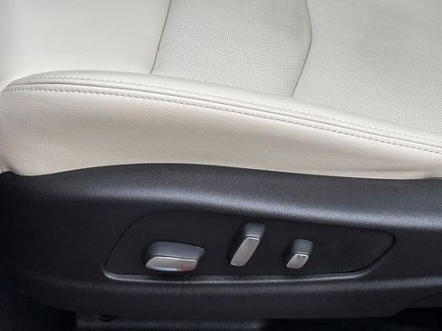 Used 2025 Cadillac XT6 Sport w/ LPO, Floor Liner Package image 7