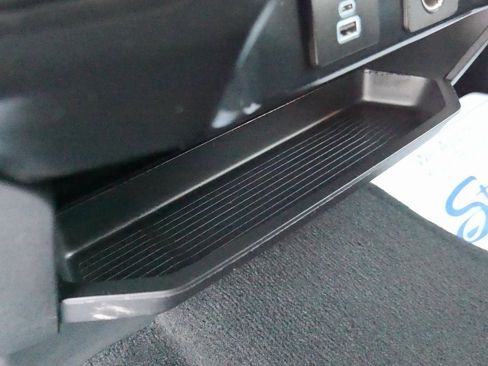 Used 2023 Ford F250 Lariat image 39