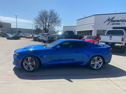 Used 2017 Chevrolet Camaro SS image 2