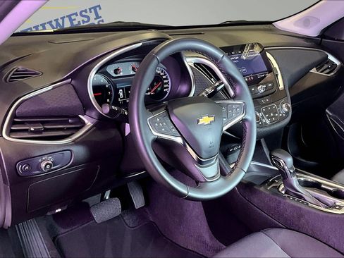 Used 2024 Chevrolet Malibu LT w/ Sport Edition FWD image 17