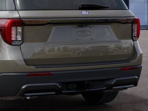 New 2027 Ford Explorer ST-Line w/ Premium Package RWD image 23
