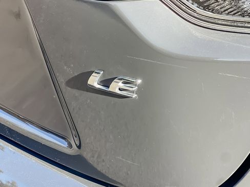 Used 2024 Toyota Corolla LE image 38