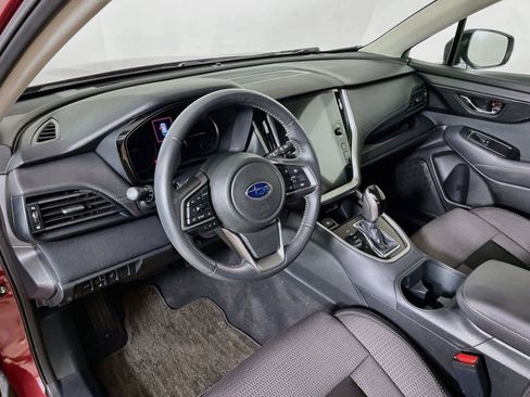 Used 2025 Subaru Outback Premium AWD/4WD image 24