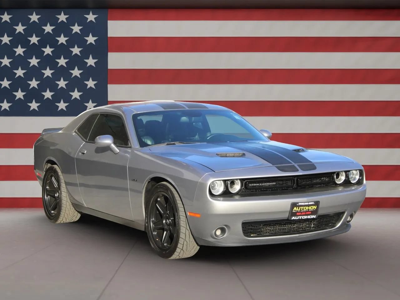 Used 2016 Dodge Challenger R/T Plus RWD image 3