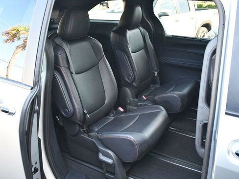 Used 2025 Toyota Sienna XSE image 51