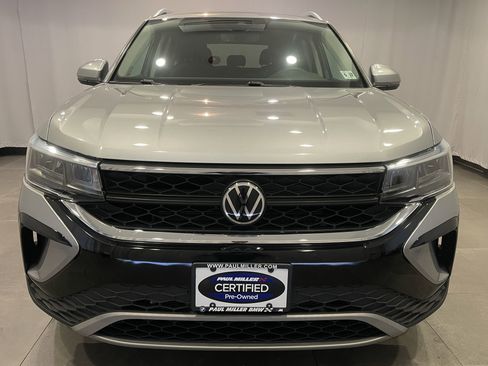 Used 2022 Volkswagen Taos SE w/ IQ.Drive SE Package AWD/4WD image 2