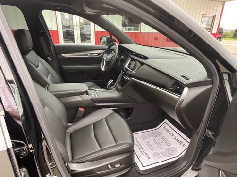 Used 2024 Cadillac XT6 Luxury w/ LPO, Floor Liner Package AWD/4WD image 10