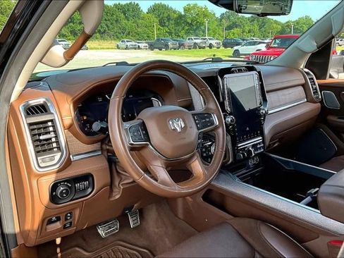 Used 2024 RAM 1500 Limited AWD/4WD image 18