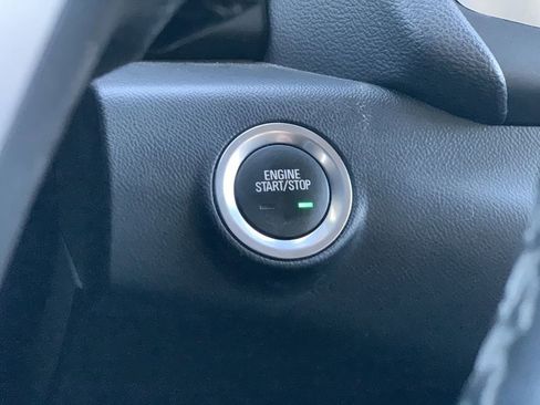 Used 2023 GMC Terrain SLT image 14