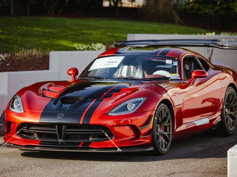 Used 2017 Dodge Viper GTC w/ ACR Package RWD image 2