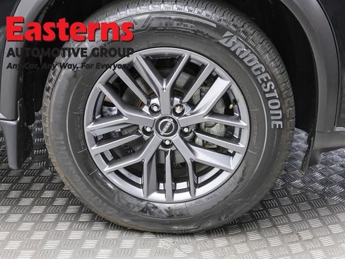 Used 2023 Nissan Rogue S AWD/4WD image 29