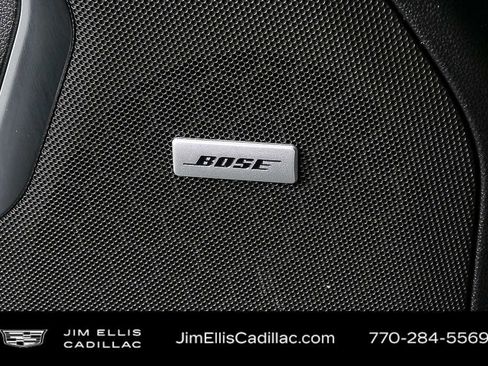 Used 2025 Chevrolet Suburban LT image 7