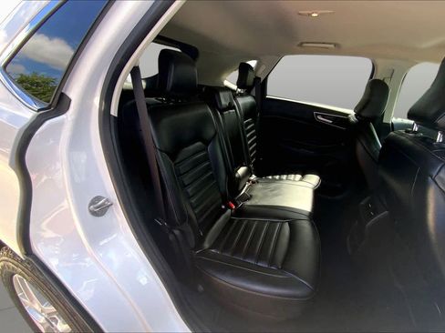 Used 2022 Ford Edge SEL AWD/4WD image 20