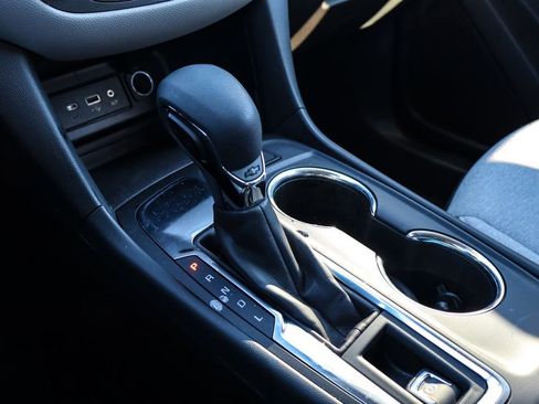 Used 2024 Chevrolet Equinox LT image 28