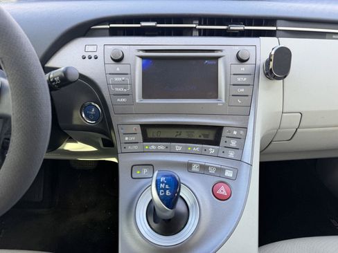 Used 2014 Toyota Prius Two FWD image 21