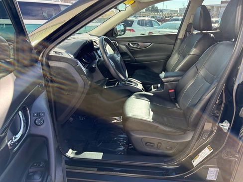 Used 2016 Nissan Rogue SL w/ SL Premium Package image 9