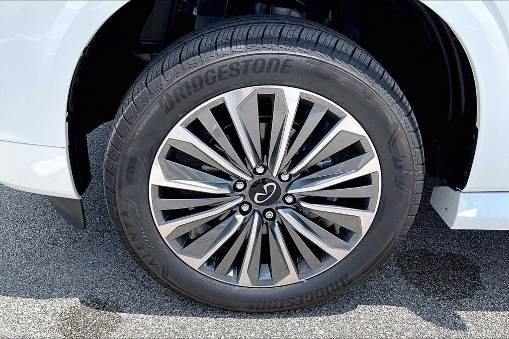 New 2027 INFINITI QX80 Luxe RWD image 16