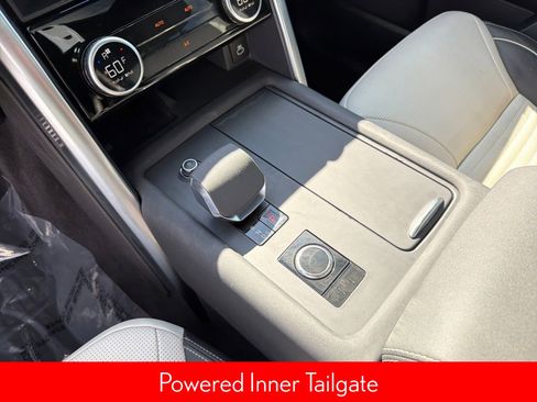 Used 2023 Land Rover Discovery S R-Dynamic image 19