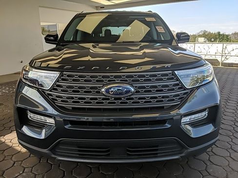 Used 2023 Ford Explorer XLT w/ Equipment Group 202A image 2
