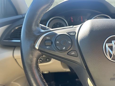 Used 2018 Buick Regal Essence image 14
