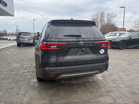 Used 2024 Toyota Grand Highlander Platinum image 17