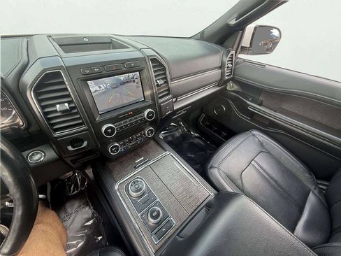Used 2018 Ford Expedition Limited AWD/4WD image 20